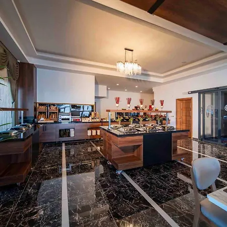 Peony Palace Hotel Spa & Wellness Отель 4*