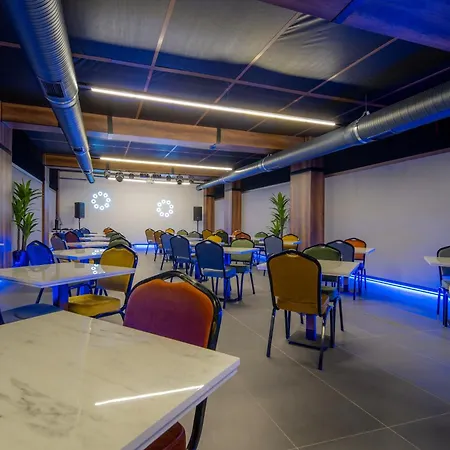 Отель Peony Palace Hotel Spa & Wellness 4*