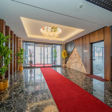 ホテル Peony Palace & Wellness 4*