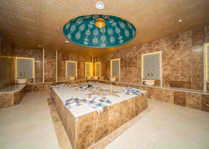 Peony Palace & Wellness Hotel 4*